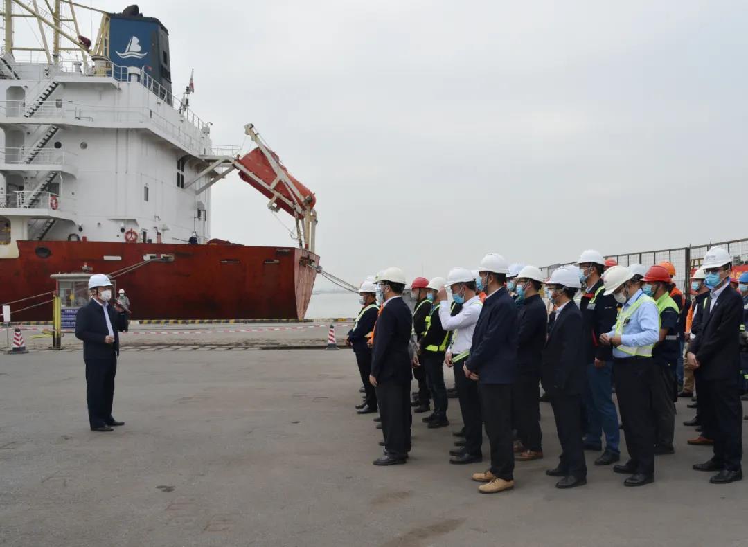 東莞港務(wù)集團(tuán)組織開(kāi)展登輪作業(yè)人員防疫演練